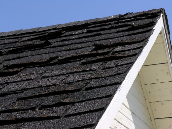 How to Choose Between Roof Repair and a New Roof