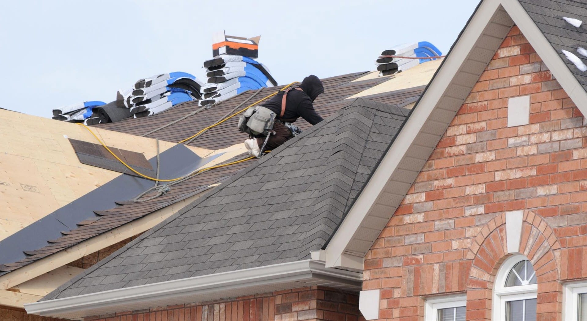 How Much Does It Cost To Replace An Entire Roof