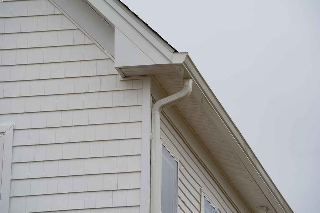 trsuted seamless gutter installation services an Marcos, CA